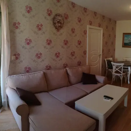 Mellia Boutique 5 * Равда